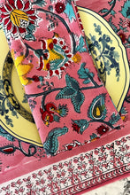 Charger l'image dans la galerie, Serviette de table blockprint Eden coton imprimé rose
