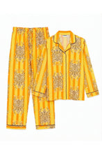 Charger l'image dans la galerie, Pyjama Tigresse jaune – Ensemble chemise et pantalon