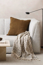 Charger l'image dans la galerie, Cocoon throw hand block printed slub cotton
